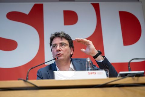 SPD-Politiker Florian von Brunn findet die geplanten Änderungen beim Bürgergeld nicht gut. (Archivbild) Foto: Peter Kneffel/dpa