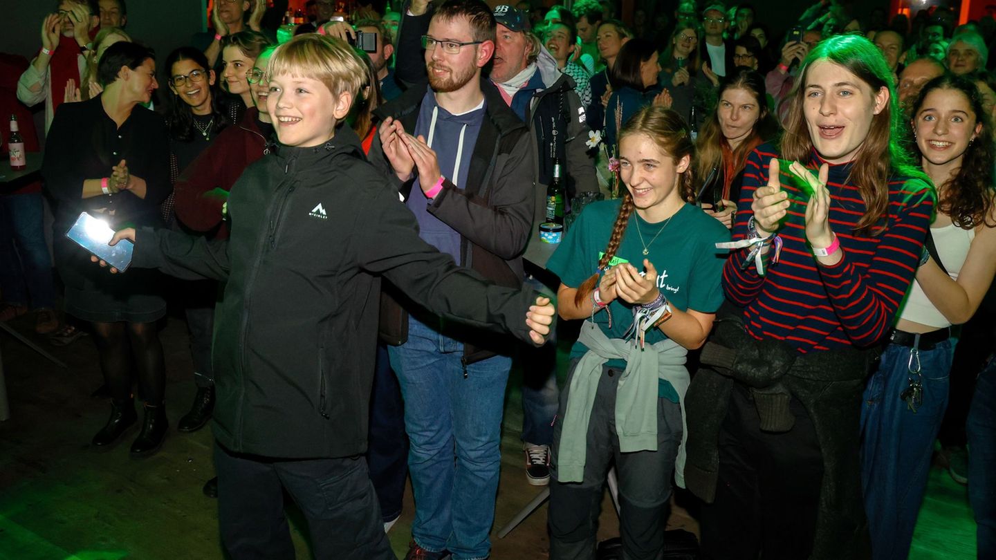Die Unterstützer des Volksentscheids für einen strengeren Klimaschutz liegen bei der Auszählung deutlich vorn. Foto: Georg Wendt