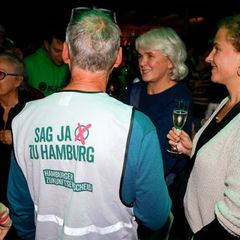 Die Initiative will erreichen, dass die Stadt bereits bis 2040 klimaneutral wird - fünf Jahre früher als vom rot-grünen Senat ge