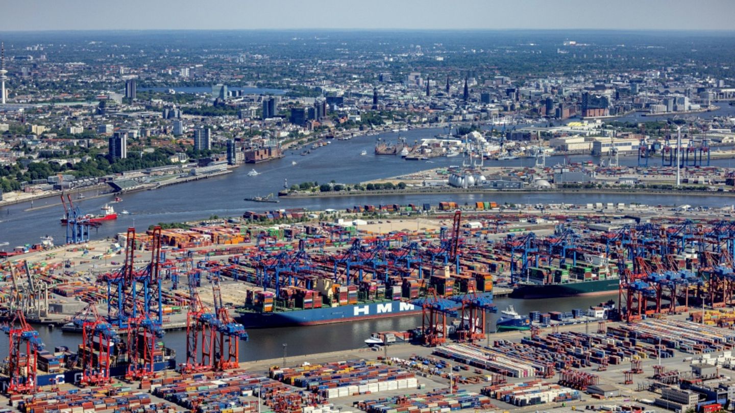 Hamburg mit Hafen