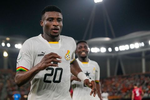 Tottenham-Star Mohammed Kudus hat mit Ghana den Sprung zur WM geschafft. (Archivbild) Foto: Themba Hadebe/AP/dpa
