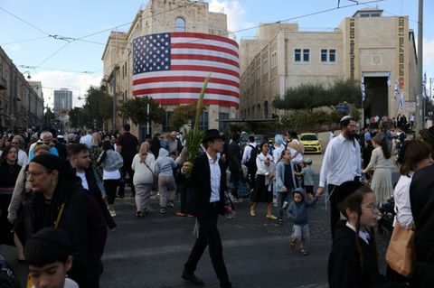 US-Flagge an Haus in Jerusalem