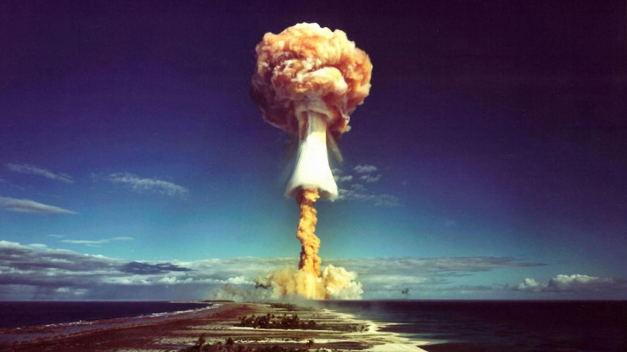 Atombombe nach Zündung