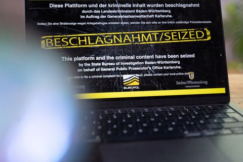 Wenn man die Adresse der beschlagnahmten Internetseiten eingibt, erscheint ein Sicherstellungsbanner der Behörden. (Archivbild)