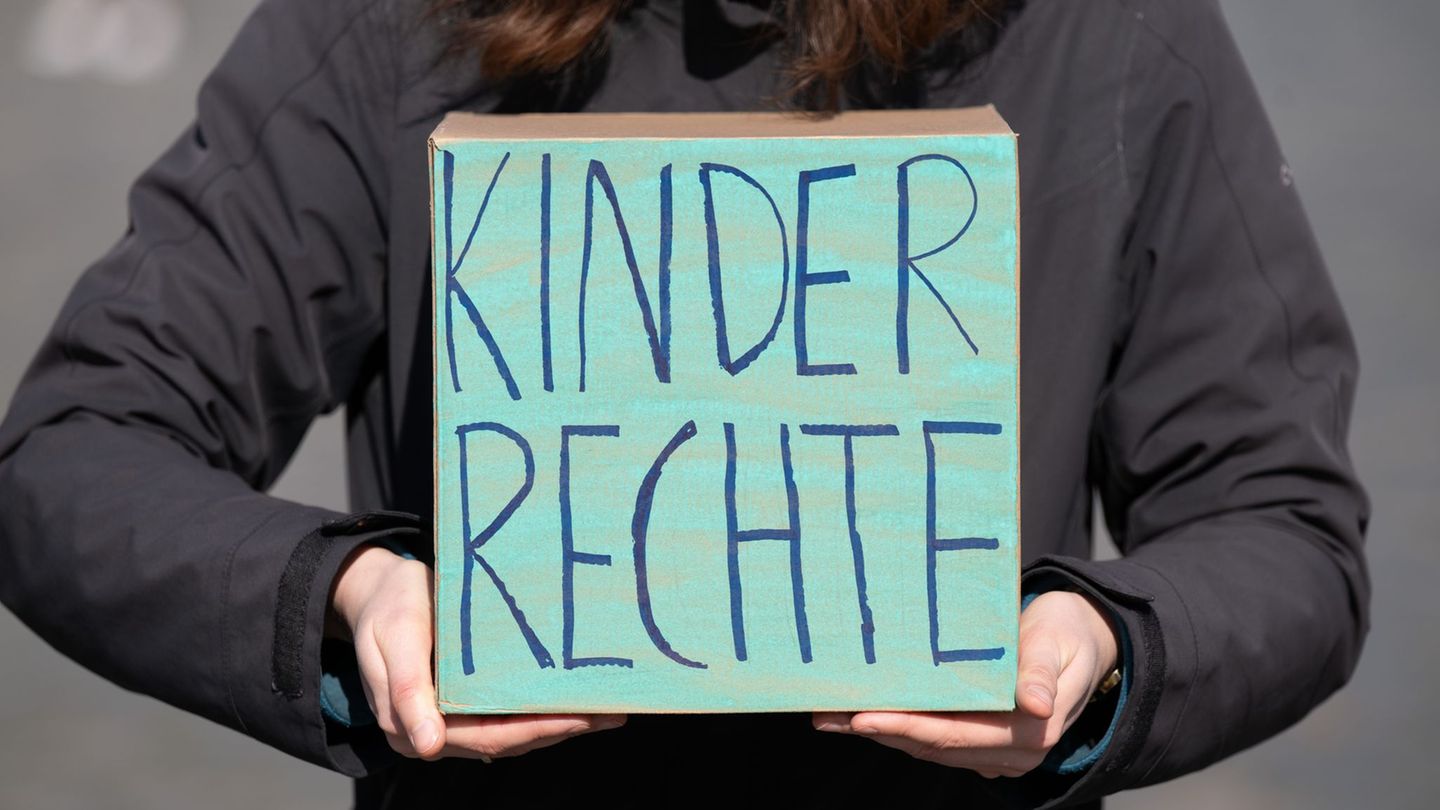 Kinder: Wimmelbuch – Welche Rechte haben Kinder?