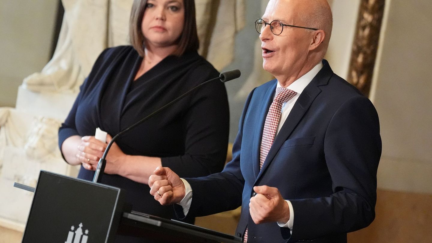 Hamburgs Bürgermeister Peter Tschentscher (SPD) und die Zweite Bürgermeisterin Katharina Fegebank (Grüne) haben die Menschen auf