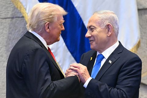 Trump redet vor der Knesset. Foto: Saul Loeb/POOL AFP/AP/dpa