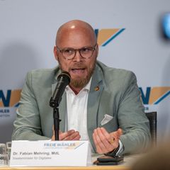 Bayerns Digitalminister Fabian Mehring fordert ein fixes Ablaufdatum für alle analogen Verwaltungsprozesse. (Archivbild) Foto: P