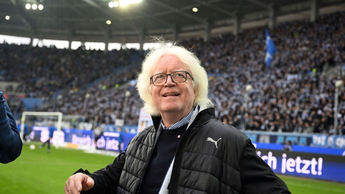 Winfried Schäfer sieht bei Borussia Mönchengladbach einen Mangel an Führungsspielern. (Archivbild) Foto: Uli Deck/dpa