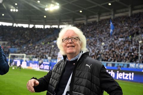 Winfried Schäfer sieht bei Borussia Mönchengladbach einen Mangel an Führungsspielern. (Archivbild) Foto: Uli Deck/dpa