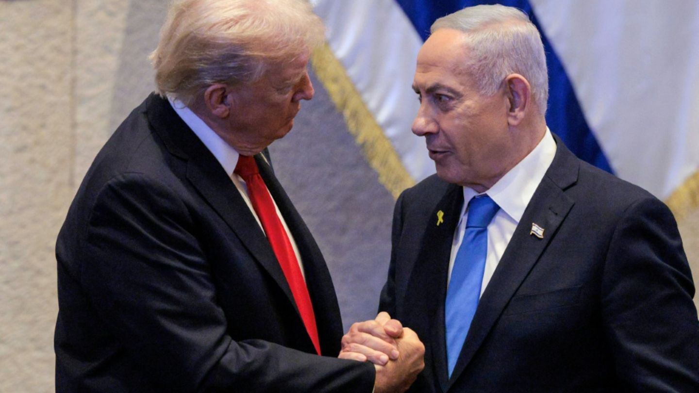 Trump (l.) und Netanjahu in der Knesset