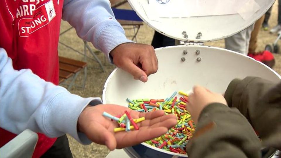 Wehrpflicht-Tombola? Bundesregierung diskutiert Losverfahren für den Dienst Eine Tombola