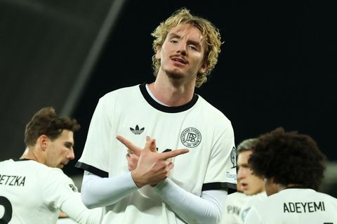 Nick Woltemade jubelt im DFB-Trikot