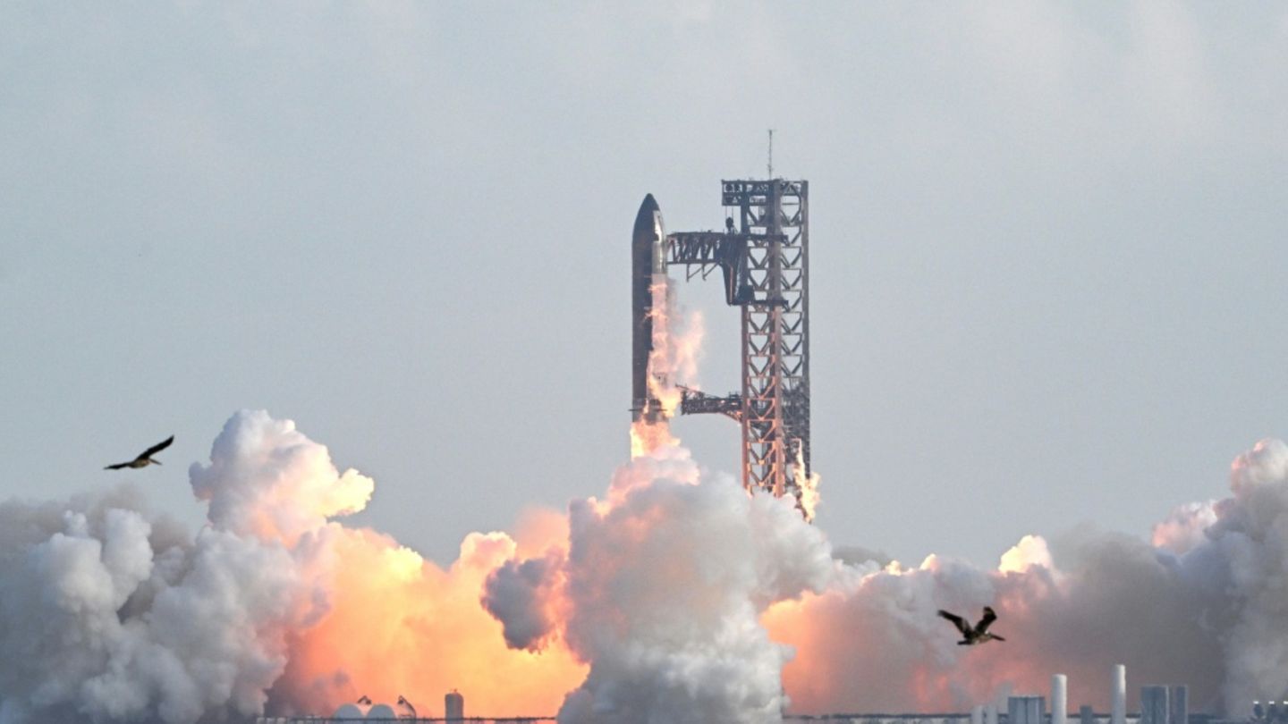 SpaceX-Riesenrakete Starship zu elftem Testflug gestartet