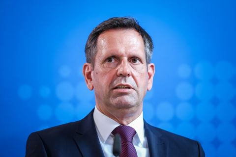Niedersachsens Ministerpräsident Olaf Lies im Juli