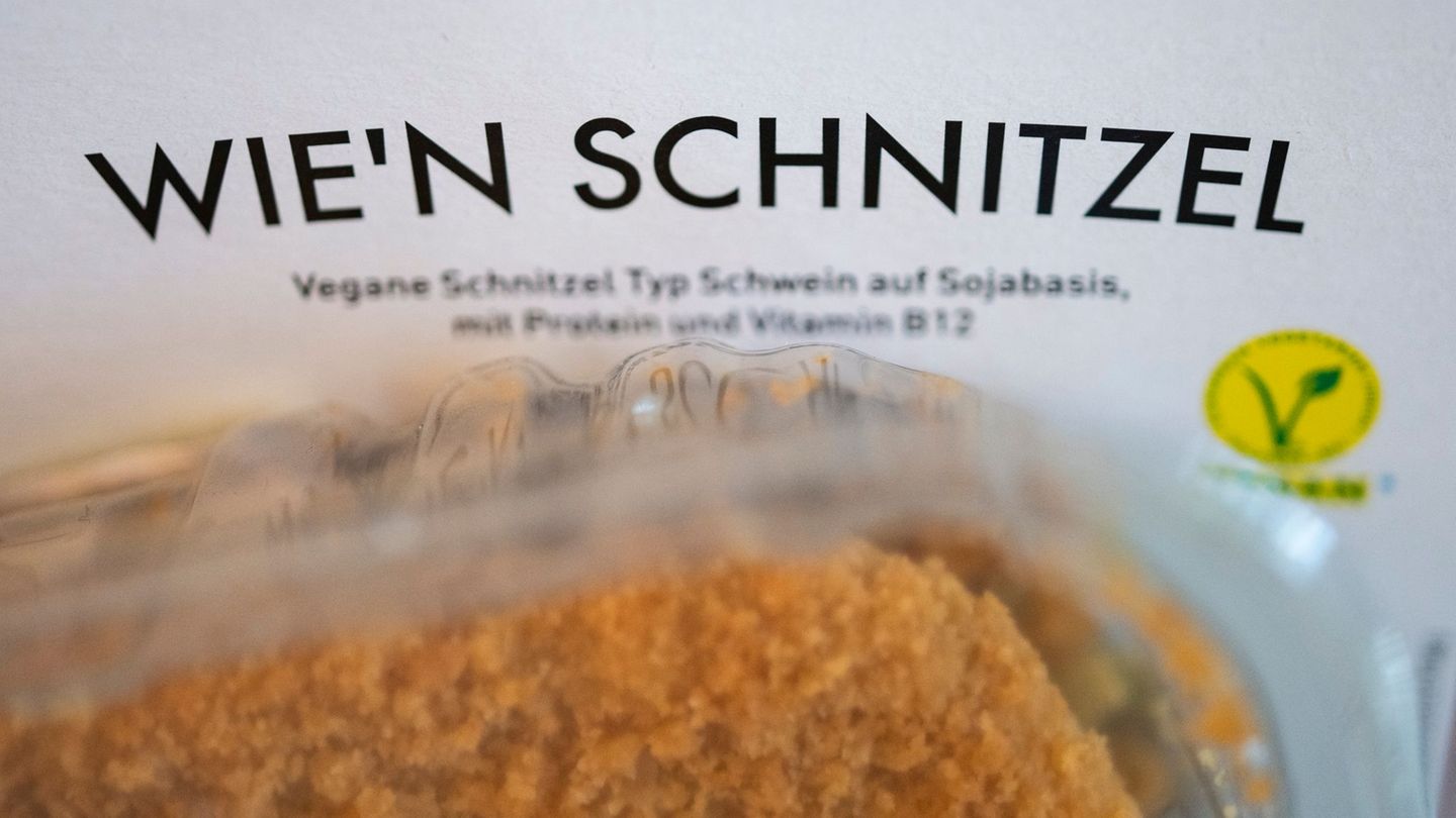 Die geplanten EU-Regeln für Veggie-Namen stoßen in Hessens Gastronomie auf Kritik. (Symbolbild) Foto: Marijan Murat/dpa