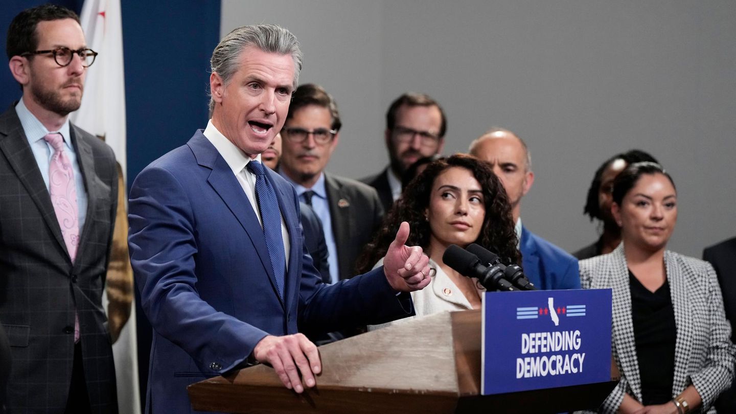Kaliforniens Gouverneur Gavin Newsom erhöht den Druck auf die Anbieter Künstlicher Intelligenz und das Weiße Haus