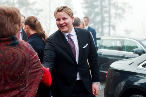 Norwegens Prinz Sverre Magnus kehrt Norwegen den Rücken