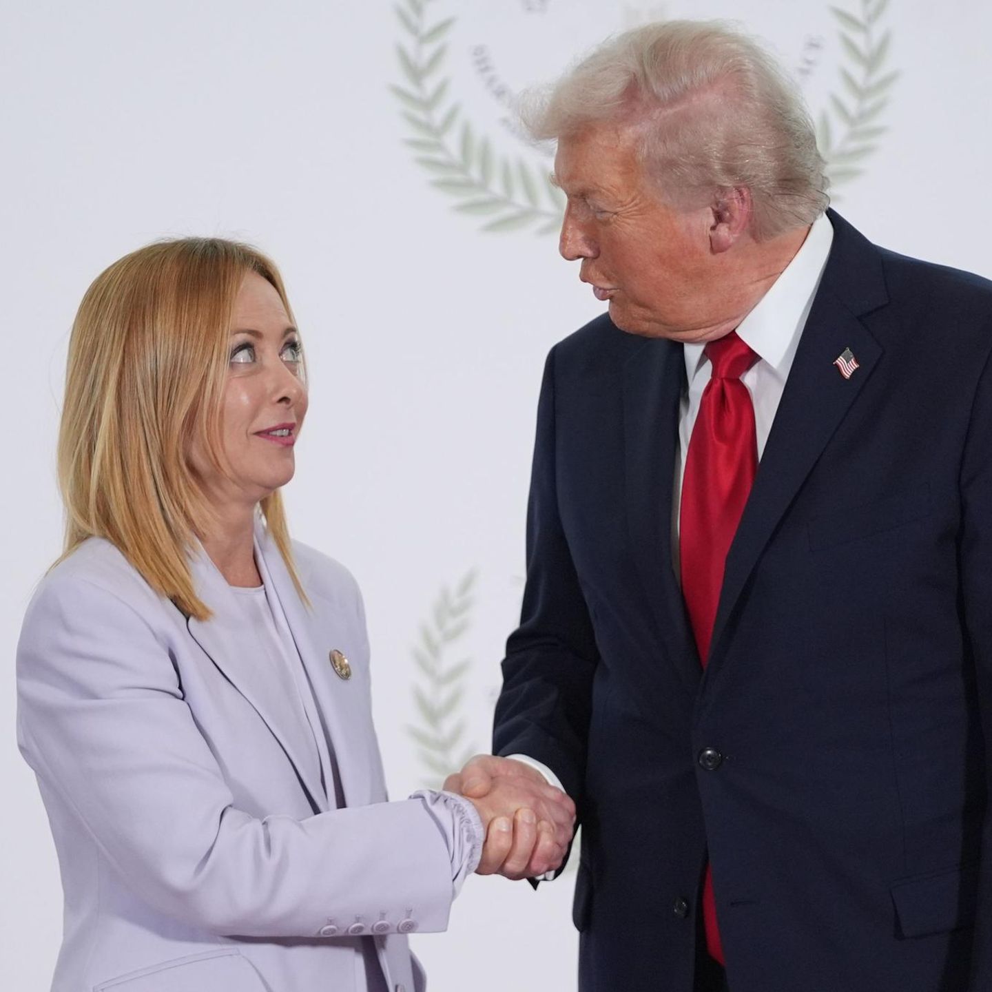 "Sie ist eine schöne junge Frau", sagt Donald Trump zu Giorgia Meloni