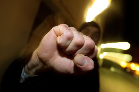 Das Landessozialgericht Sachsen-Anhalt verneint Opferentschädigung bei Zugehörigkeit zum kriminellen Milieu. (Symbobild) Foto: p