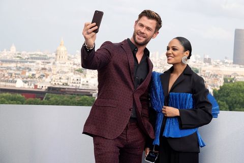 Chris Hemsworth und Tessa Thompson haben zuletzt gemeinsam "Thor: Love and Thunder" gedreht.