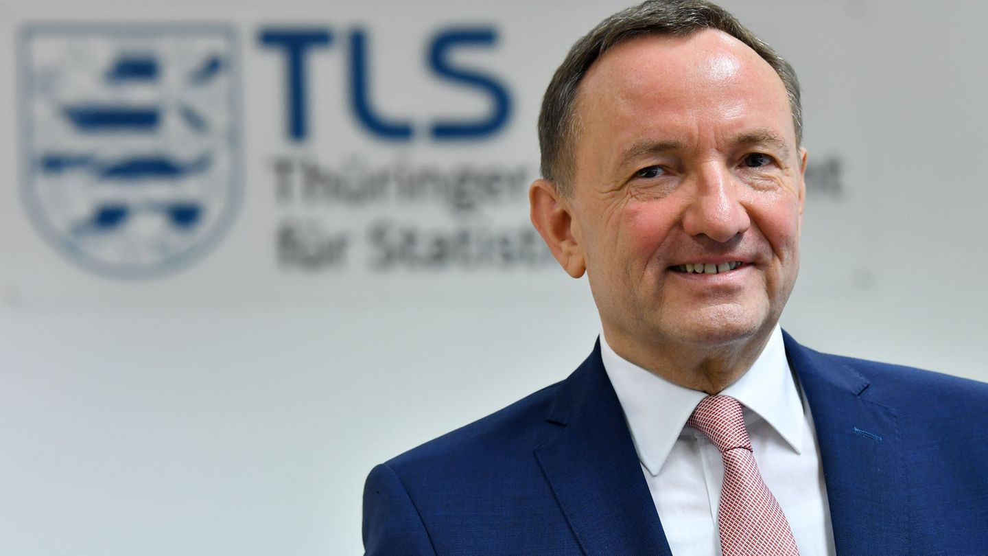 Der SPD-Politiker und früherer Thüringer Innen- und Justizminister Holger Poppenhäger ist überraschend im Alter von 68 Jahren ge