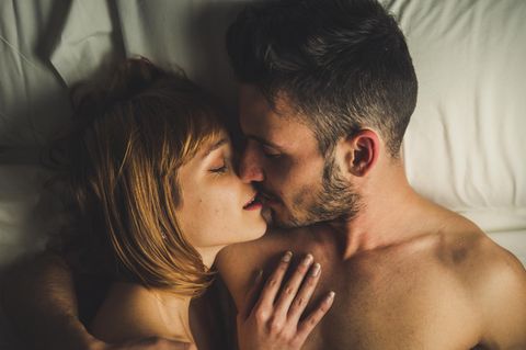 Sexcoaching: Liebespaar im Bett Sexcoaching: Liebespaar im Bett