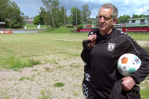Vom Millionär zum Bürgergeldempfänger: Torwart-Legende Eike Immel ist nach seiner Fußball-Karriere tief gefallen.