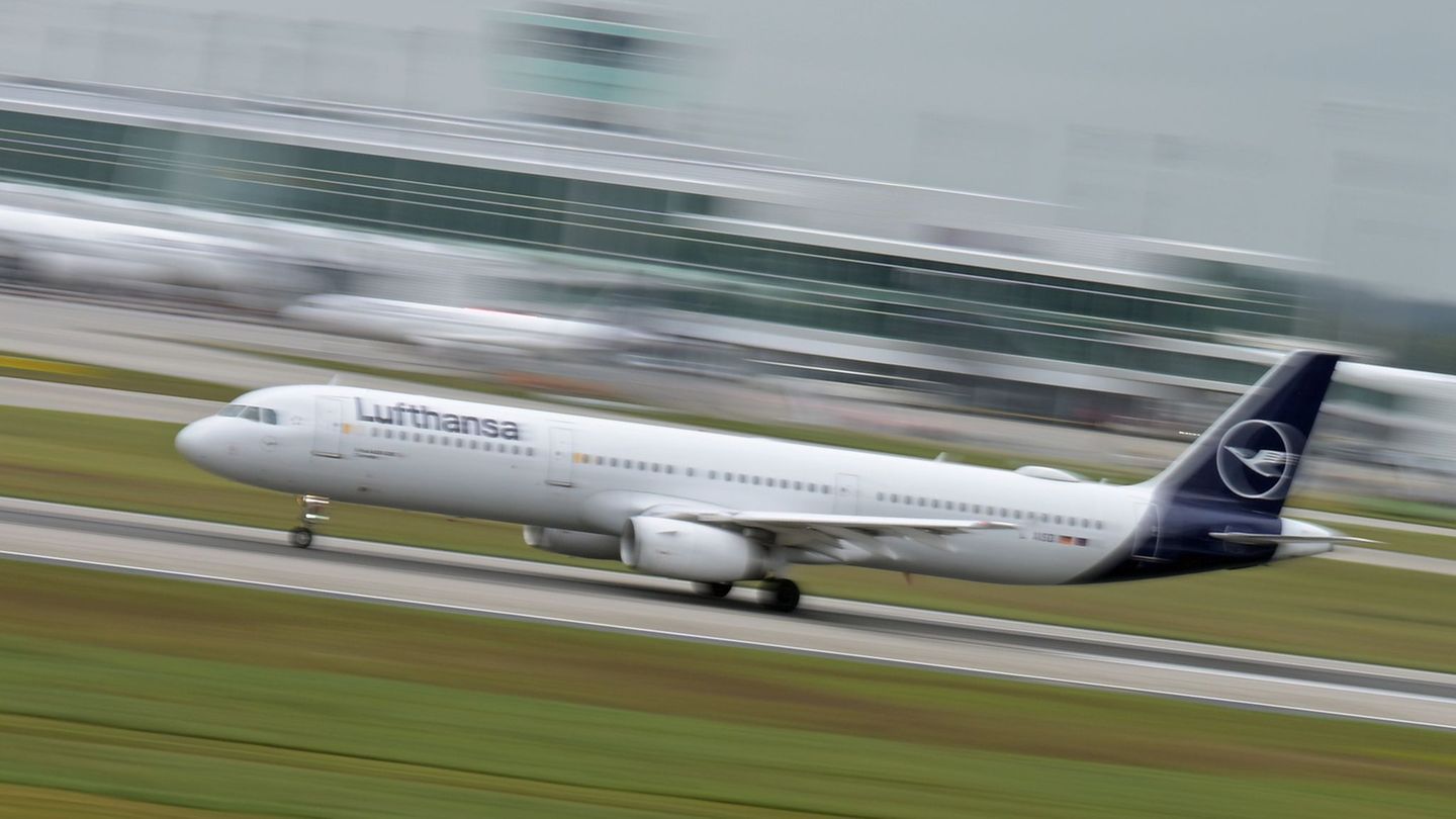 Klimaschutz ist auch für die Luftfahrtbranche ein entscheidendes Thema. (Archivbild) Foto: Malin Wunderlich/dpa