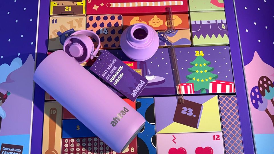 Strohhalm und Wärmeflasche aus dem Ahead-Adventskalender Strohhalm und Wärmeflasche aus dem Ahead-Adventskalender