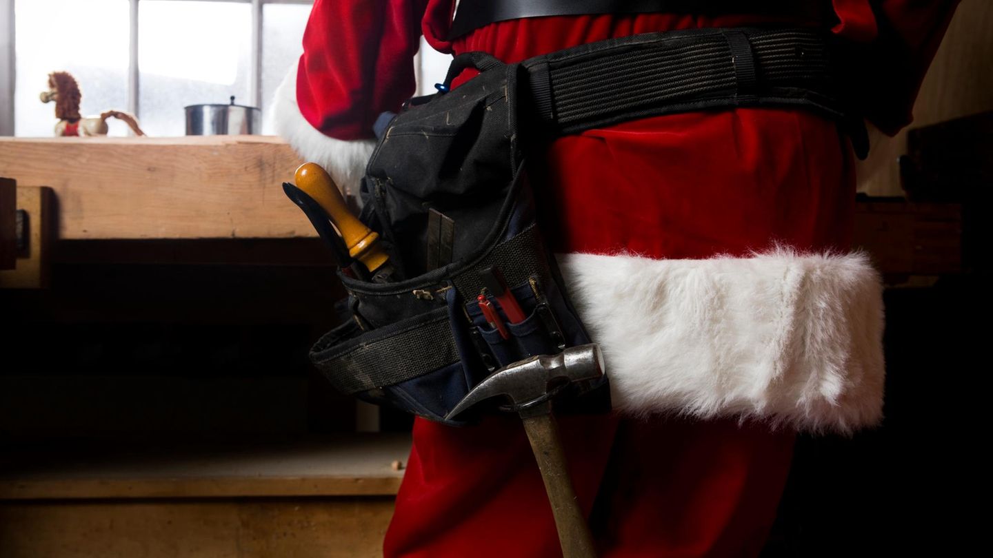 Werkzeug Adventskalender 2025: Santa Claus mit Werkzeuggürtel
