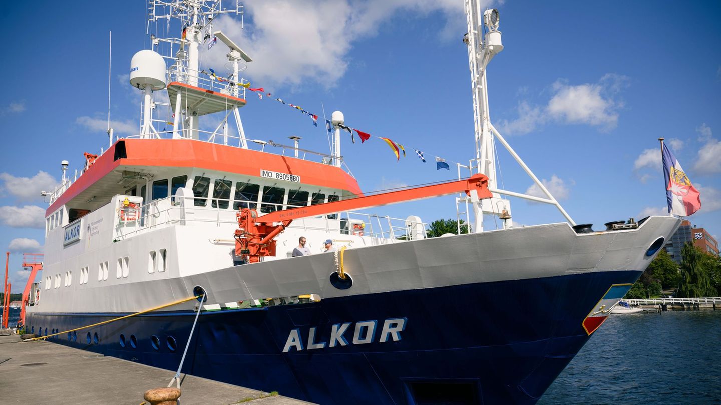 Die "Alkor" ist zu einer Expedition in die Ostsee gestartet. (Archivbild) Foto: Gregor Fischer/dpa
