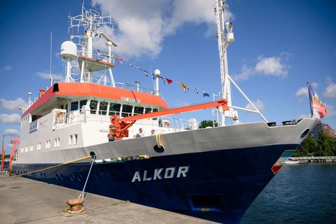 Die "Alkor" ist zu einer Expedition in die Ostsee gestartet. (Archivbild) Foto: Gregor Fischer/dpa