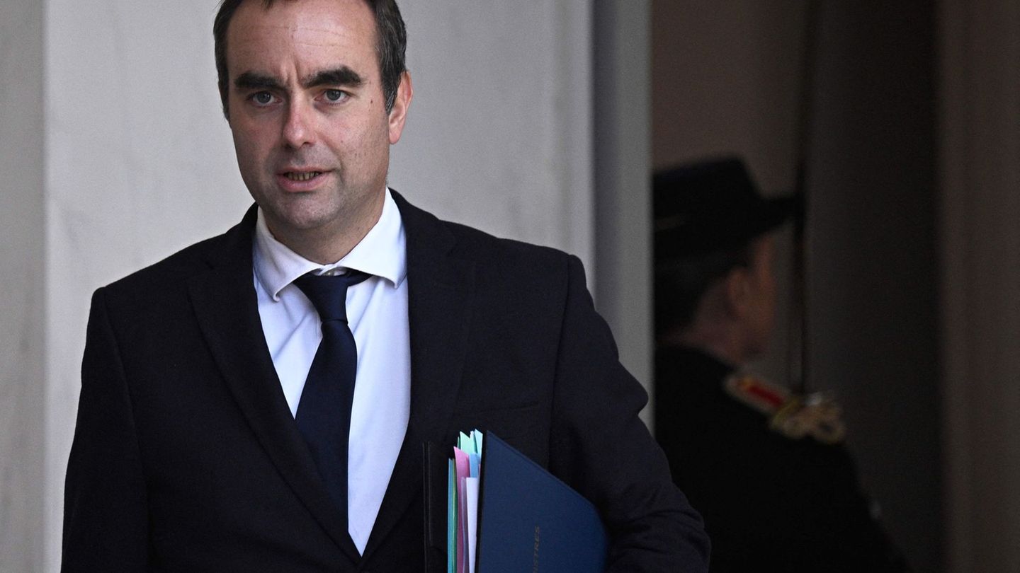 Government statement: French Prime Minister suspends controversial pension reform