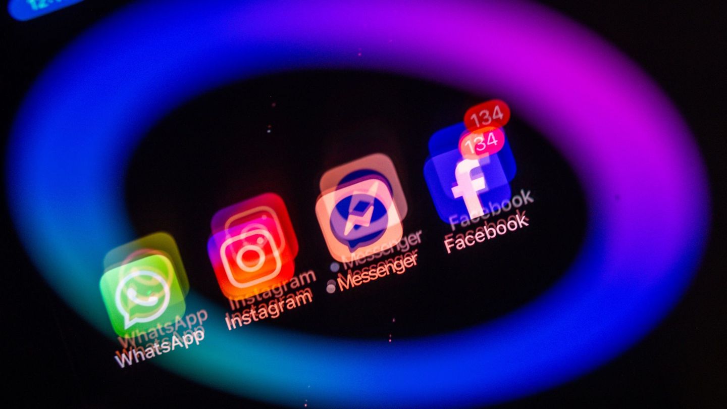 Onlineplattformen sollen nach Ansicht der Grünen im Bundestag besteuert werden (Archivbild). Foto: Jens Büttner/dpa