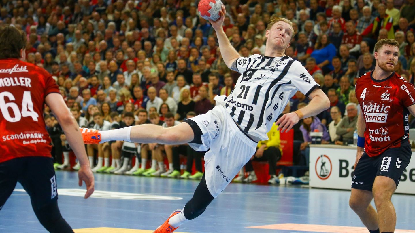Eric Johansson und der THW Kiel spielten in Montpellier. Foto: Michael Hundt/dpa