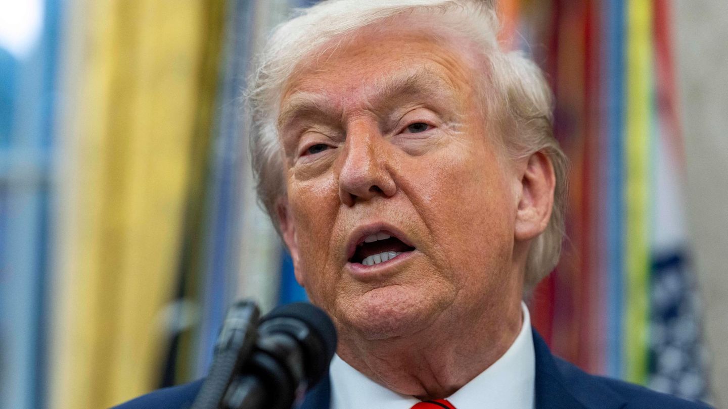 Hostage handover live blog: Donald Trump threatens Hamas with US deployment