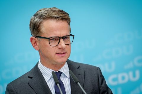 CDU-Generalsekretär Linnemann setzt auf den vorgesehenen Zeitplan. (Archivbild) Foto: Kay Nietfeld/dpa