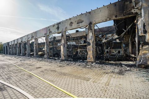 Vor rund einem Jahr brannte das neue Gerätehaus der Freiwilligen Feuerwehr Stadtallendorf aus. Die Flammen richtete einen zweist