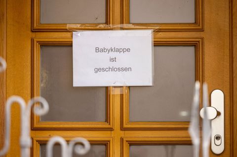 Nach mehr als 20 Jahren gibt es die Babyklappe in der Mainzer Altstadt nicht mehr. Foto: Helmut Fricke/dpa