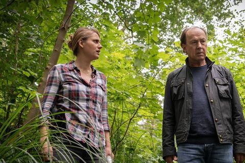"Stiller und der Wolf im Schafspelz": Kira Engelmann (Bettina Burchard) und Jakob Stiller (Ulrich Noethen) suchen nach Hinweis