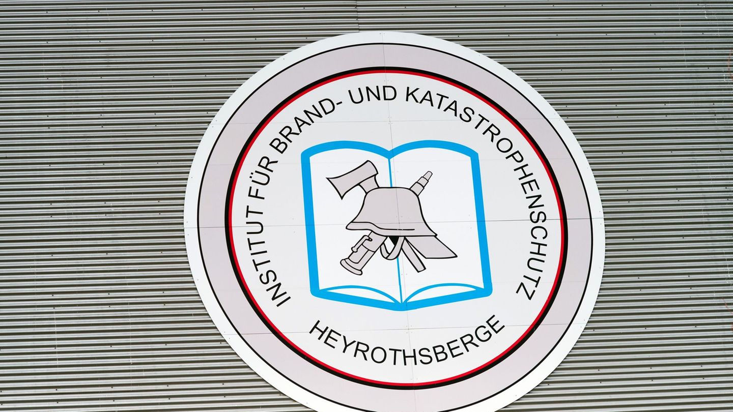 Die Ausbildung von Feuerwehrkräften im Institut für Brand- und Katastrophenschutz Heyrothsberge soll sich deutlich verbessern. (