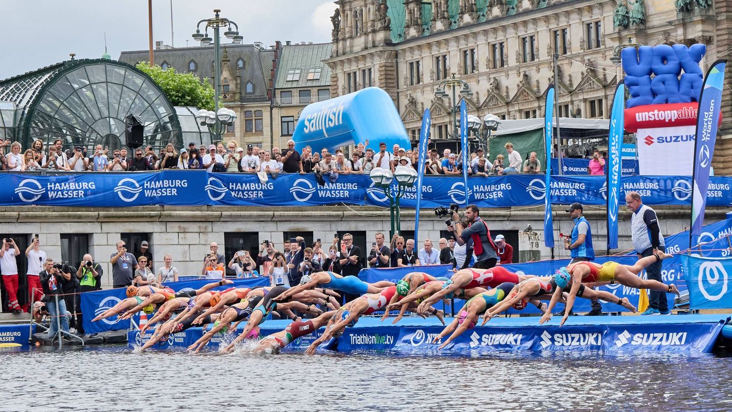 Hamburg wird 2027 Schauplatz der Finals der World Triathlon Championship Series. (Archivbild) Foto: Georg Wendt/dpa