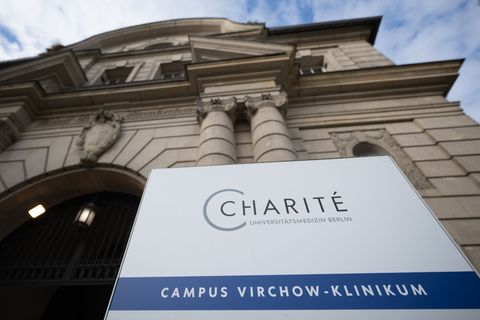 Das Virchow-Klinikum hat von einer Großspende in Höhe von 350.000 Euro profitiert. (Archivbild) Foto: Sebastian Gollnow/dpa