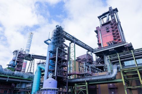 Die Wettbewerbsbedingungen für die Chemie- und Stahlindustrie NRW sind nach Ansicht der SPD-Landtagsfraktion "zutiefst ungerecht