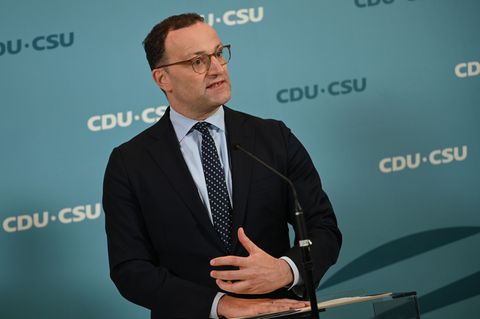 Jens Spahn weist darauf hin, dass der Bundestag bei dem Thema Wehrdienst das letzte Wort hat. (Archivbild) Foto: Niklas Graeber/