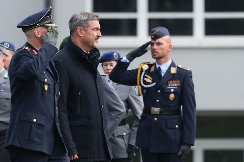 Die Debatte um die Wehrpflicht sollte aus der Sicht von CSU-Chef Söder schnell beendet werden. Foto: Daniel Karmann/dpa