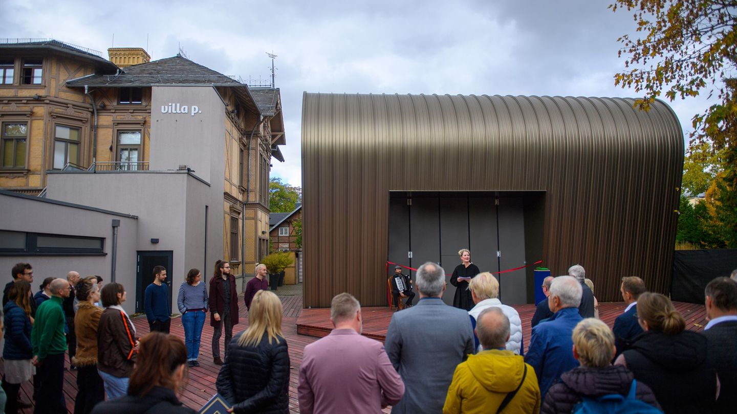 Kulturlandschaft: Saniertes Kutscherhaus des Puppentheaters Magdeburg eröffnet