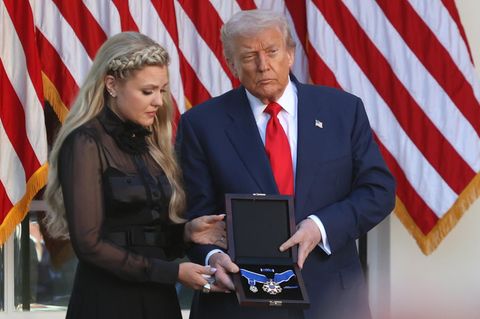US-Präsident Donald Trump präsentiert die "Medal of Honor" für den ermordeten Charlie Kirk