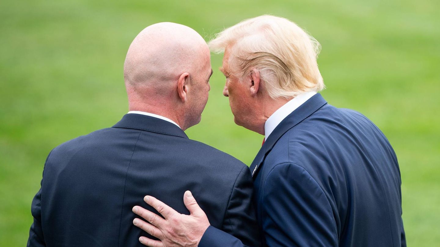 Fifa-Boss Gianni Infantino (l.) und US-Präsident Donald Trump